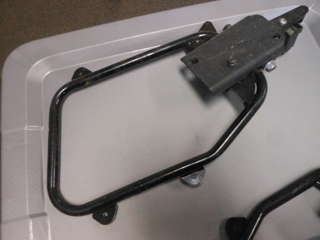 raddassa様 1991-1997 Toyota Land Cruiser Seat Track Mounting Bolts QTY