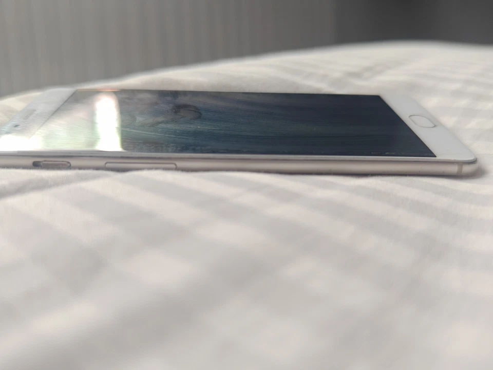 OnePlus 3 - 64GB - Graphite (Unlocked) Smartphone - Image 4 of 4