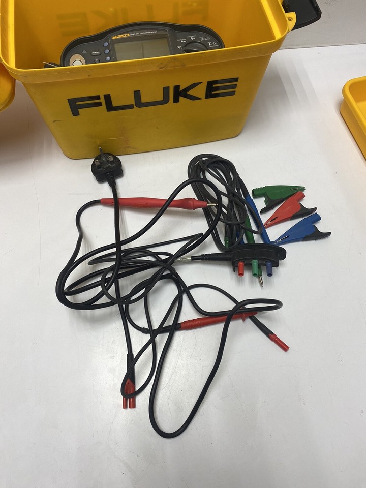 FLUKE MFT 1663 Multifunction Tester with Test Leads and case | eBay