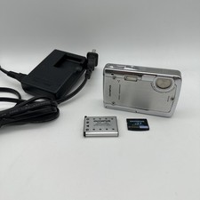 Olympus Mju/Stylus 720 SW, 7.1MP CCD Compact Digital Camera, Waterproof Shock