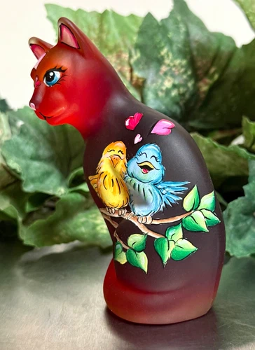 Ltd to 4 Fenton/WVG**RED SATIN "LOVE BIRDS' STYLIZED CAT FIGURINE**Sunday Davis