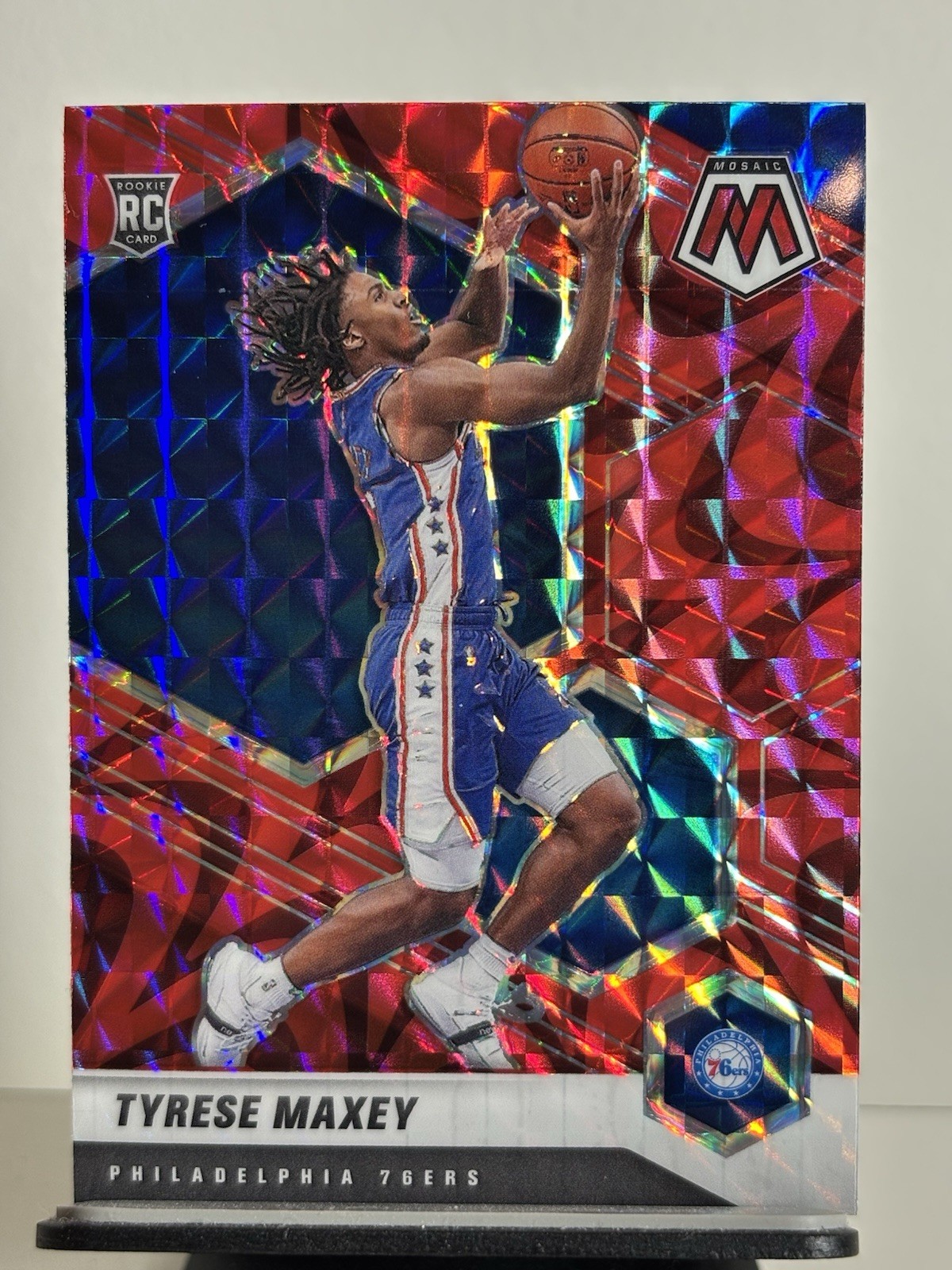 Tyrese Maxey 2020-21 Mosaic Red Mosaic Prizm #203 (RC) - Philadelphia