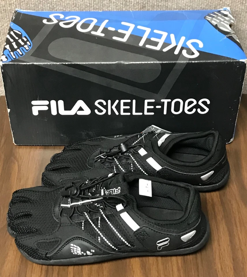 FILA Skele-toes Bay Runner RNR 3 Black Women's Running Water Shoes Size 8 NWT - Image 3 of 4