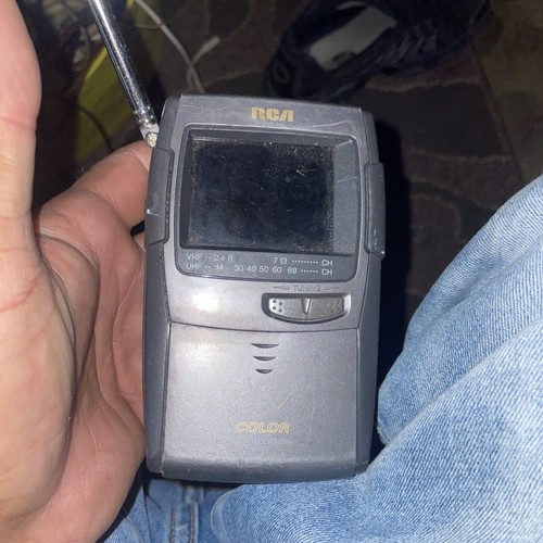 Vintage RCA Mini Portable Handheld 2.3" LCD TV Color Monitor 16-3050 - Picture 3 of 3