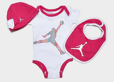 NIKE Air JORDAN Girls 3-Piece Baby Set Bodysuit Hat Bib Newborn 0-6M Brand New