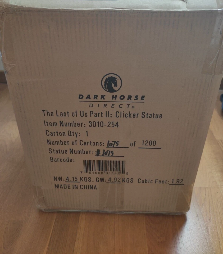 Figurine Statue collector Clicker The last of us 2 neuve - Photo 4/4