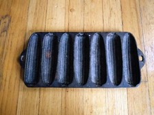 Vintage Lodge Cast Iron Corn Bread Corn Stick Pan Mold Made in USA 7 slot 13x6"