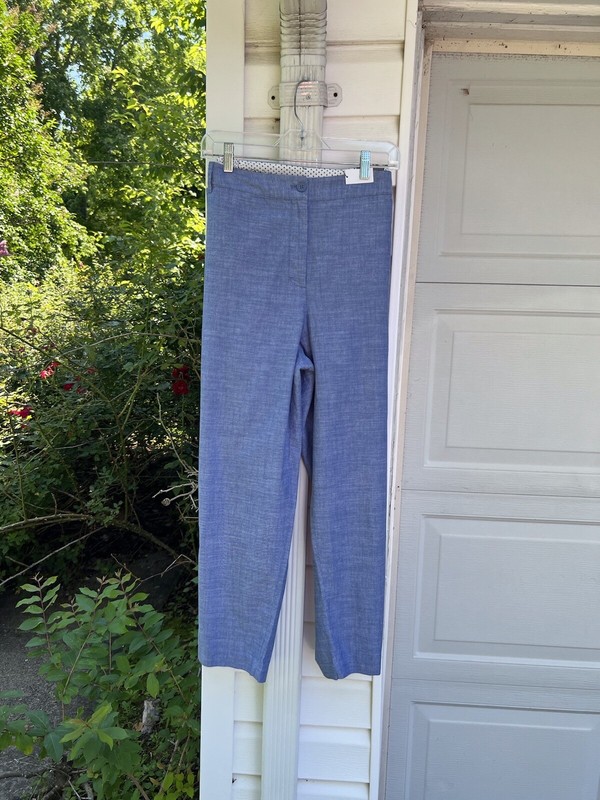 NWT Talbots Pretty Blue 100% Cotton Perfect Crop Hem Buttons 22W