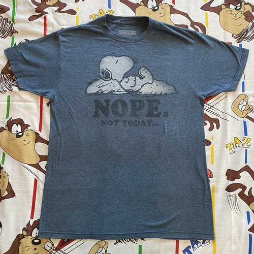 Men's T-Shirt Medium Peanuts Snoopy 