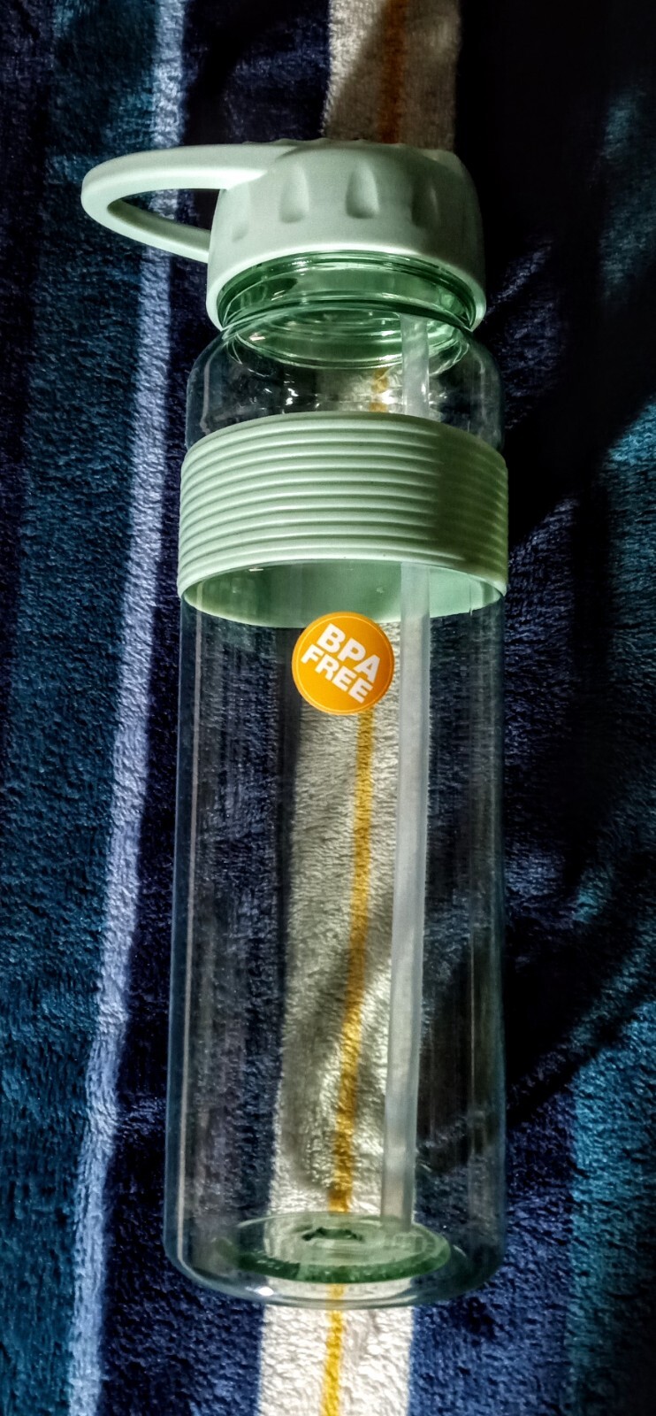 PLASTIC WATER BOTTLE 22 Oz For Cold Drinks/Green/Light-weigh