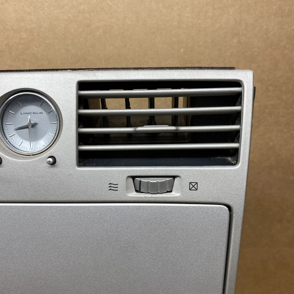 2003-2006年林肯领航员仪表板收音机交流气候控制挡板带通风口原始设备制造商 — 第 4/4 张图片