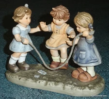 Goebel Berta Hummel "Jump For Joy" Figurine #231 With Box - Girls Jumping Rope!