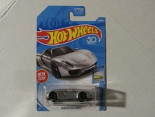 Hot Wheels 2018 Porsche 918 Spyder #184 Silver Sealed