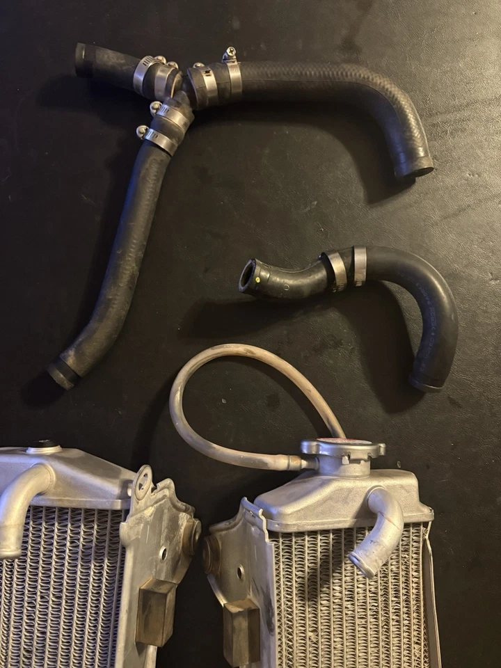 Juego de radiadores de refrigeración del motor CRF250R CRF 250 R 2014-2017 izquierda derecha OEM Foto 3 de 4