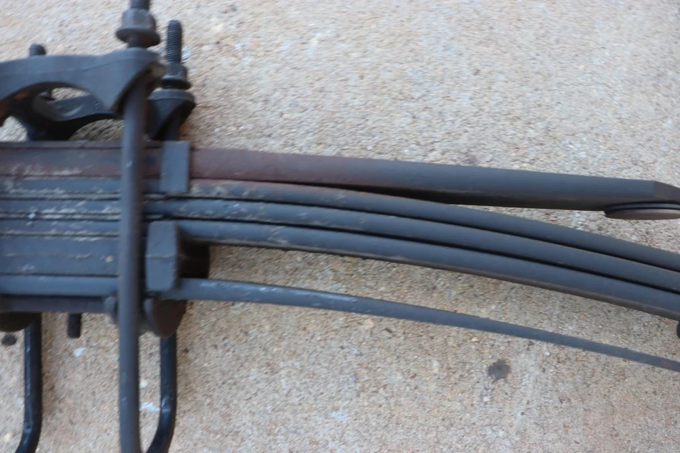 Ford F350 SD DRW 2011-2016 4x4 suspensión trasera izquierda resorte de hoja OEM Foto 3 de 4