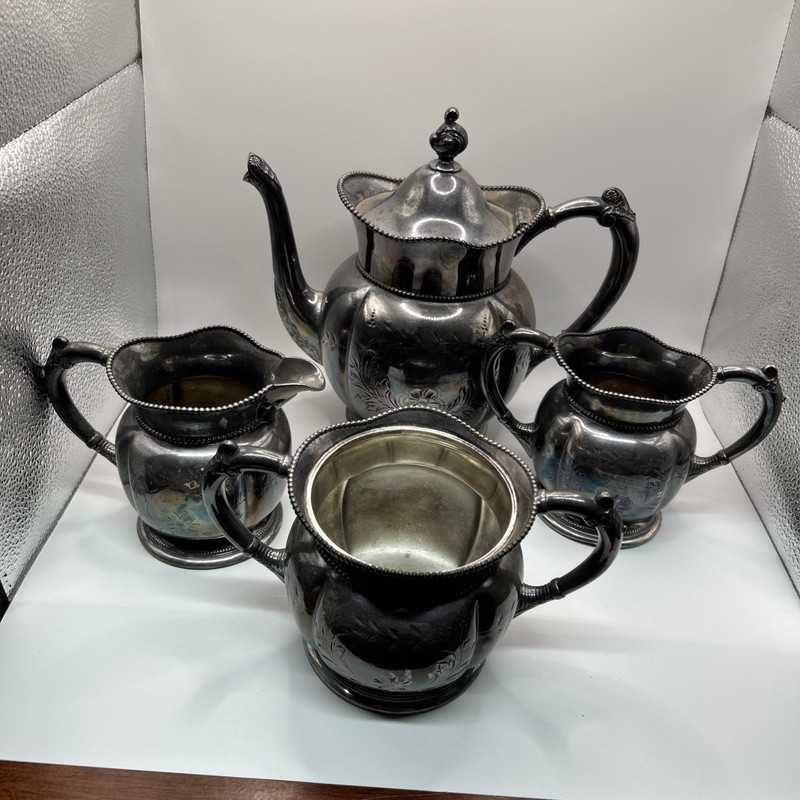VINTAGE SUPERIOR SILVER CO. TEA SET 4 PIECE SET QUADRUPLE GILT 600 VINTAGE RARE
