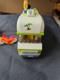 Lego City Camper 7639 & Tow Truck 7638 Incomplete but NICE