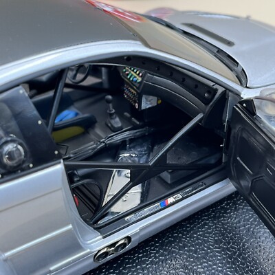 MINICHAMPS 1/18 BMW M3 E46 GTR STREET 2001 silver carbon MINICHAMPS 1/18 BMW M3 E46 GTR STREET 2001 silver carbon