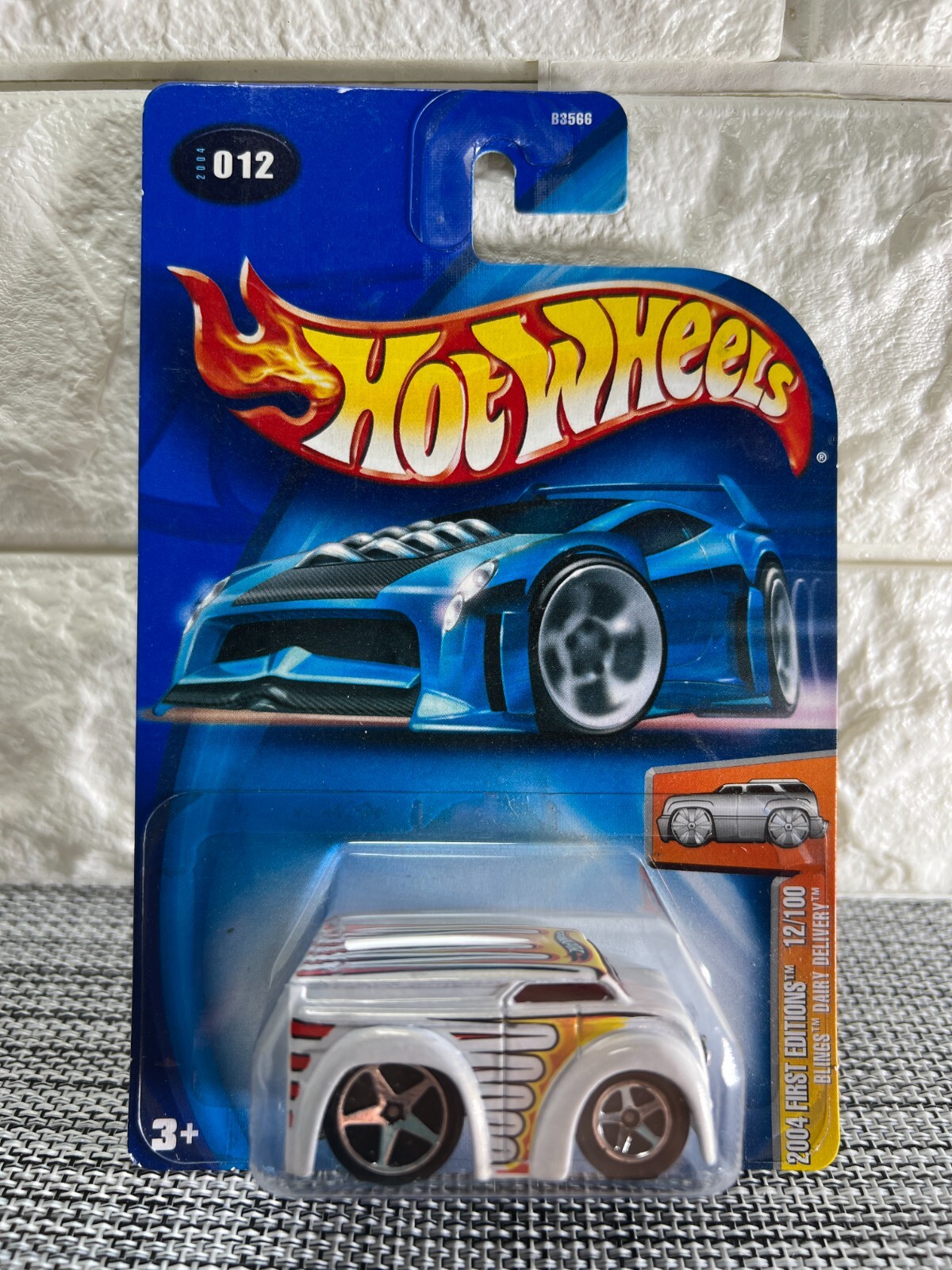 Hot Wheels 2004 First Editions 12/100 Blings Dairy Delivery 2004 #012 White