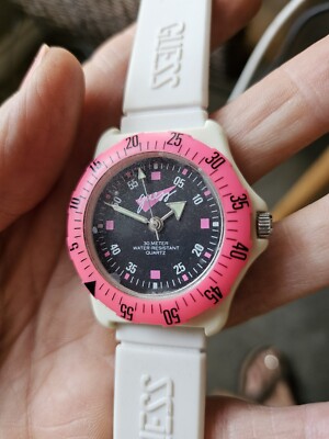 Vintage 1988 hong Kong GUESS 30 Meter Water Resistant Quartz Pink
