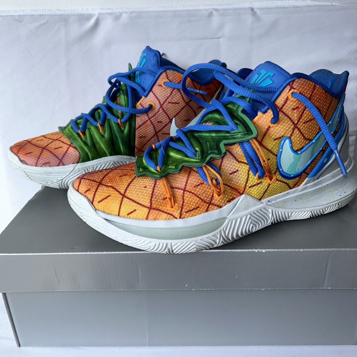Size 8 - Nike Kyrie 5 x SpongeBob SquarePants Pineapple