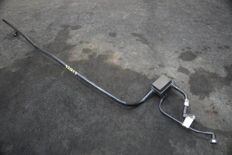 Manguera de tubería de filtro de vapor de combustible 470201528C 470201420 Lamborghini Aventador 2015 Foto 2 de 4