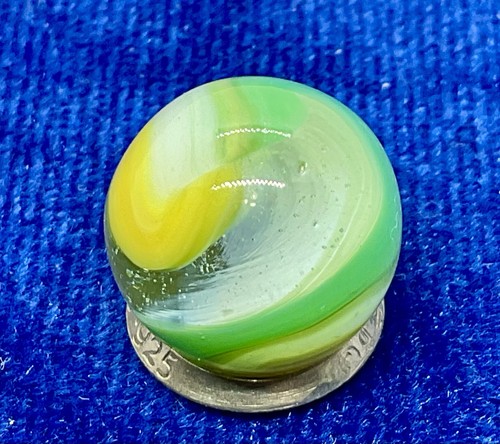 A Vintage Akro Agate Yellow And Green Popeye Marble. Measures 61 “ Mint. - Picture 2 of 6