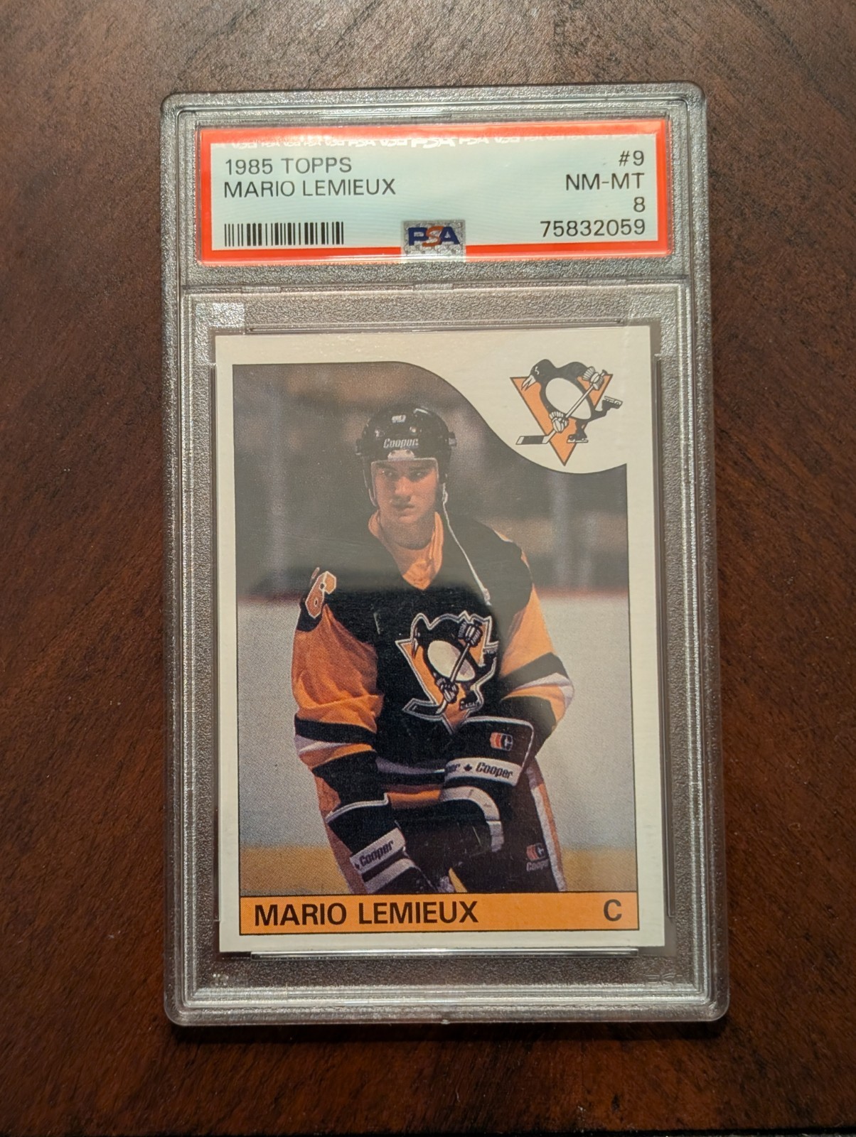 1985-86 Topps Mario Lemieux Rookie RC #9 Penguins PSA 8