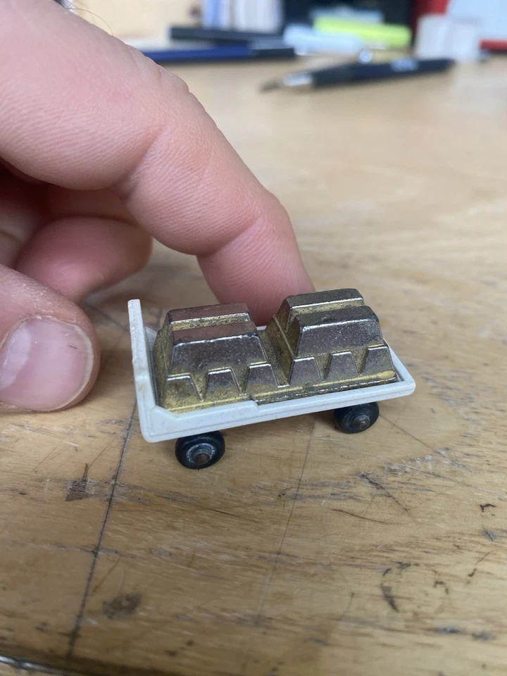 MATCHBOX SUPER KINGS - #K19 GRUPPO 4 RICAMBI ORIGINALE RIMORCHIO ORO IDEALE SE N - Immagine 4 di 4