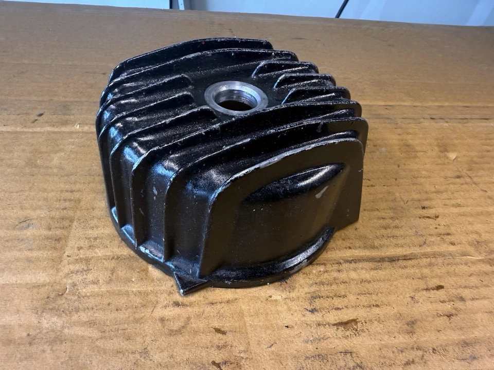 Carcaça de filtro de óleo Yamaha XS750 XS850 2H7-13447-00-00 usada - Imagem 4 de 4