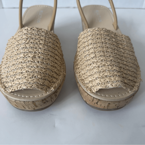 Sandalia de cuña Kenneth Cole REACTION para mujer tejido de vidrio fino beige talla 6,5 - Imagen 4 de 8