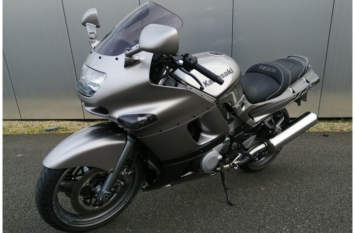 Douille De Clignotant Avant Pour Kawasaki ZZR 600 (1993-2003) - Pièce D'occasion