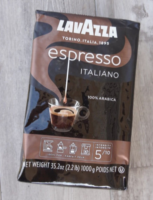 Lavazza Espresso Italiano 100% Arabica Whole Bean Coffee ~ Medium Roast ~ 2.2 Lb