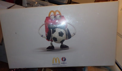 Coffret figurines Happy Meal - Euro 2016 McDONALD'S Coffret figurines Happy Meal - Euro 2016 McDONALD'S