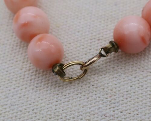 14K Gold ~ ANGEL SKIN & WHITE BEAD CORAL NECKLACE ~ 30" Long & 72 Grams - Picture 5 of 5