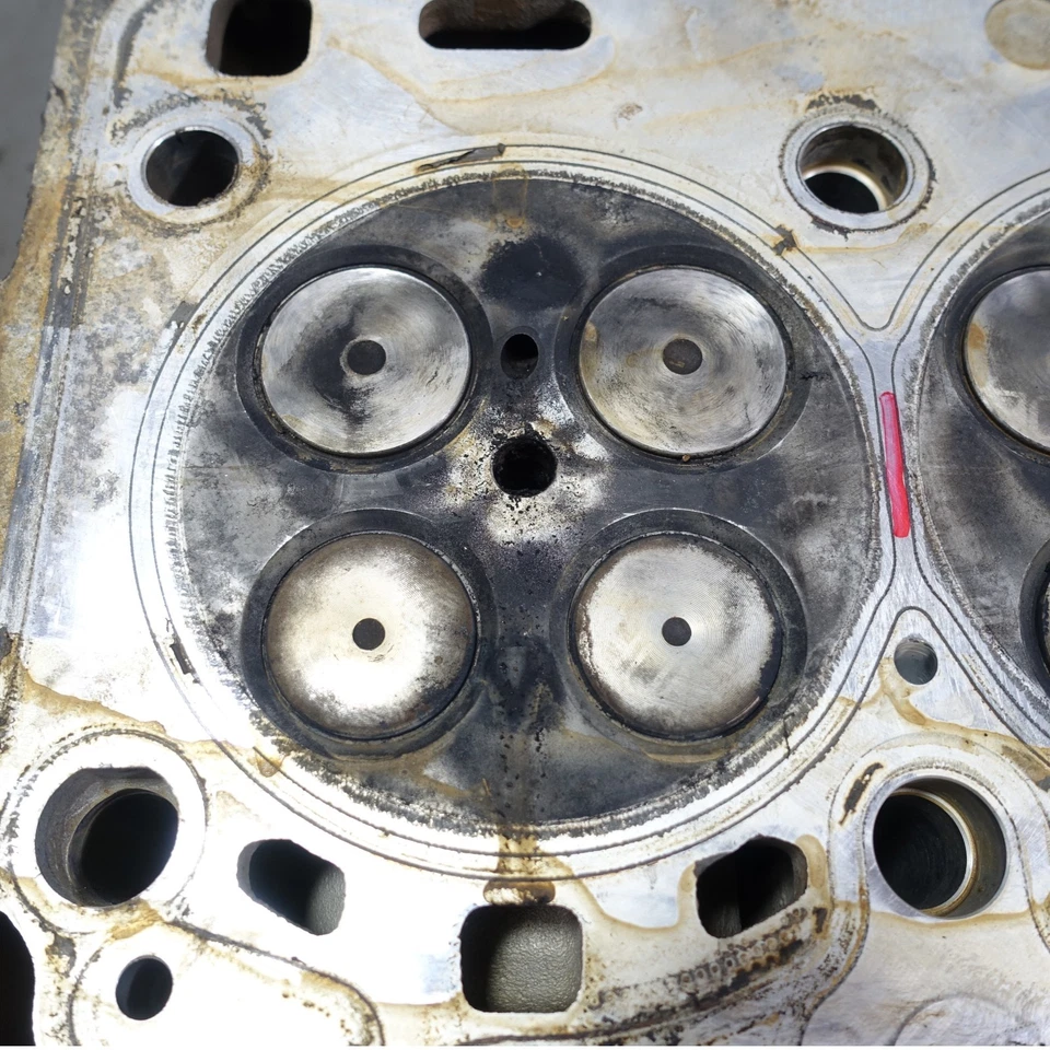 BMW F10 535d F15 X5 35d N57 2014-2018 6 cilindros diésel culata dañada OEM Foto 3 de 4