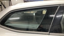 Ventanilla triangular trasera derecha PEUGEOT 308 2 SW PHASE 1 BREAK 9804000380