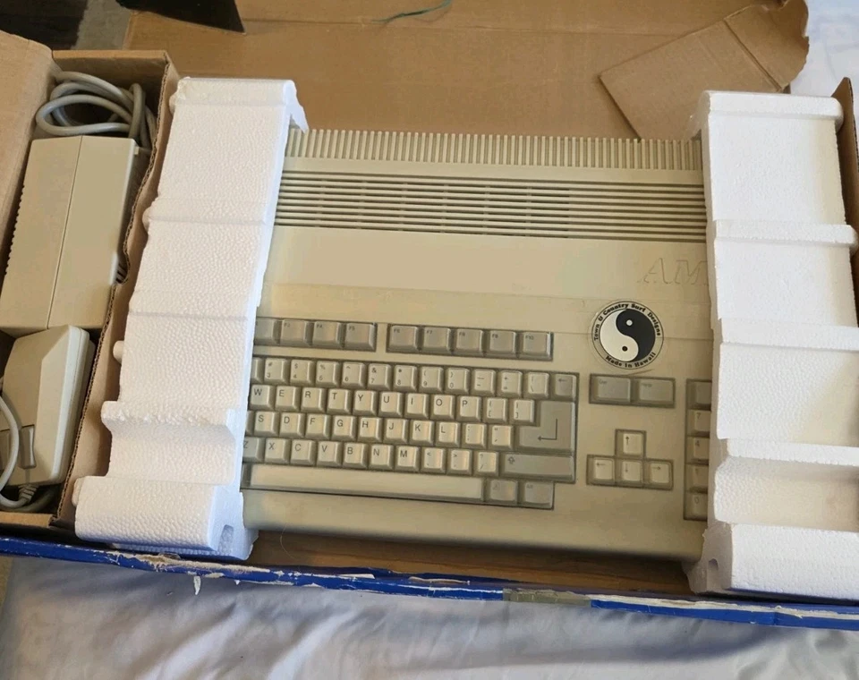 💻 ¡¡¡Commodore Amiga 500 de colección muy limpio y totalmente probado!!! Echa un vistazo a esto 👀💻 Foto 3 de 4