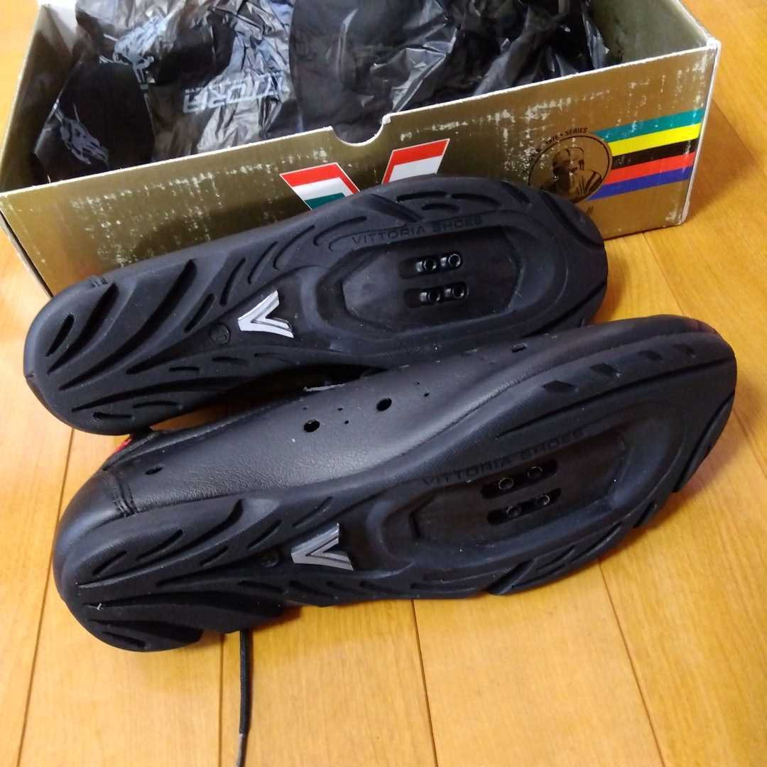 Vittoria 1976 Ic Line Eu41.5 Black Ic 2 Hole Cleat Vittoria 1976 Ic Line Eu41.5 Black Ic 2 Hole Cleat
