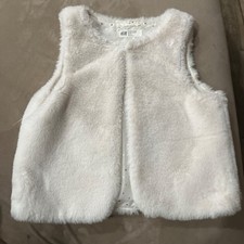 White faux fur vest girls H M size 8/10