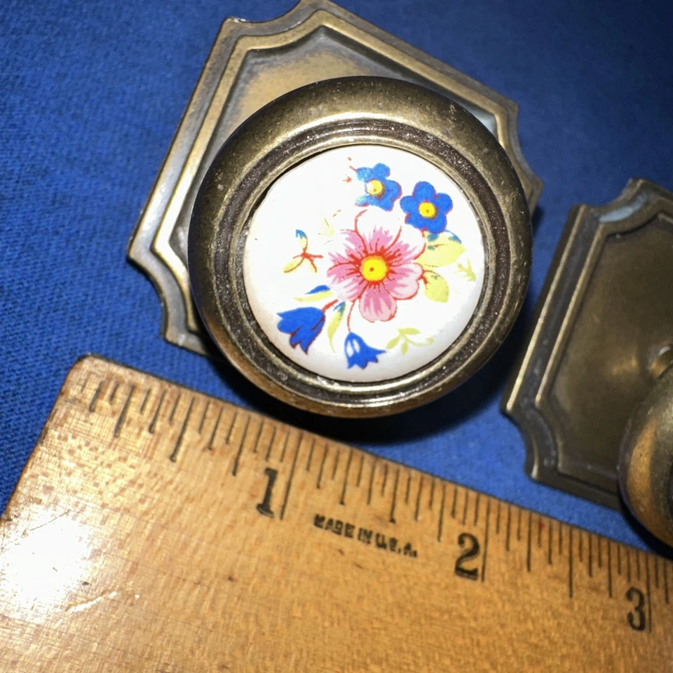 2 винтажных круглых выдвижных ящика с задними пластинами. Красивые цветы! - Изображение 4 из 4