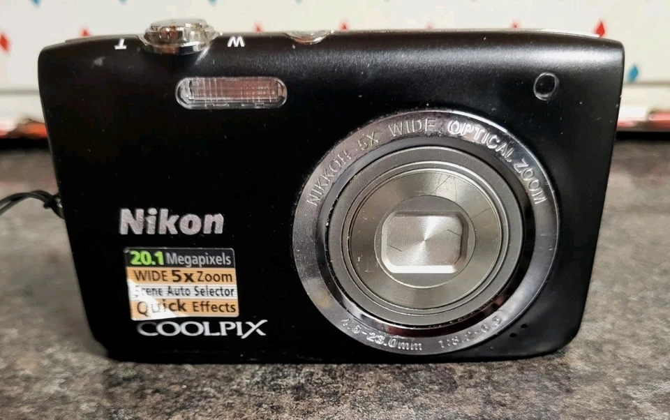 Nikon COOLPIX S2800 20.1MP Digital Camera Works Great NICE CONDITION  - Image 2 of 4