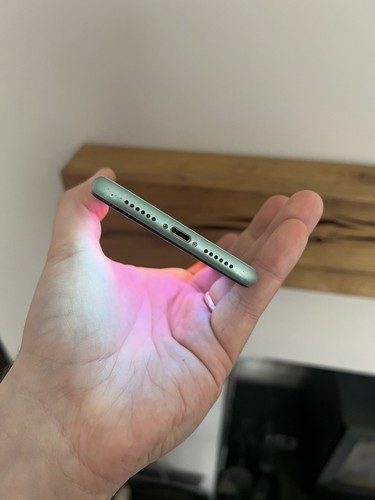 Apple iPhone 11 64GB Green (V2) Unlocked Very Good Condition - 第 7/10 張圖片