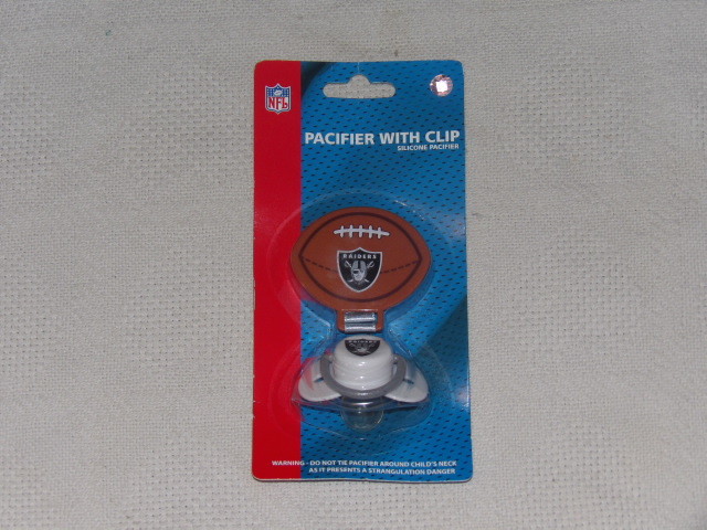 NFL VARIOUS TEAMS PACIFIERS W CLIPS PACKERS 49ERS RAVENS COWBOYS ...