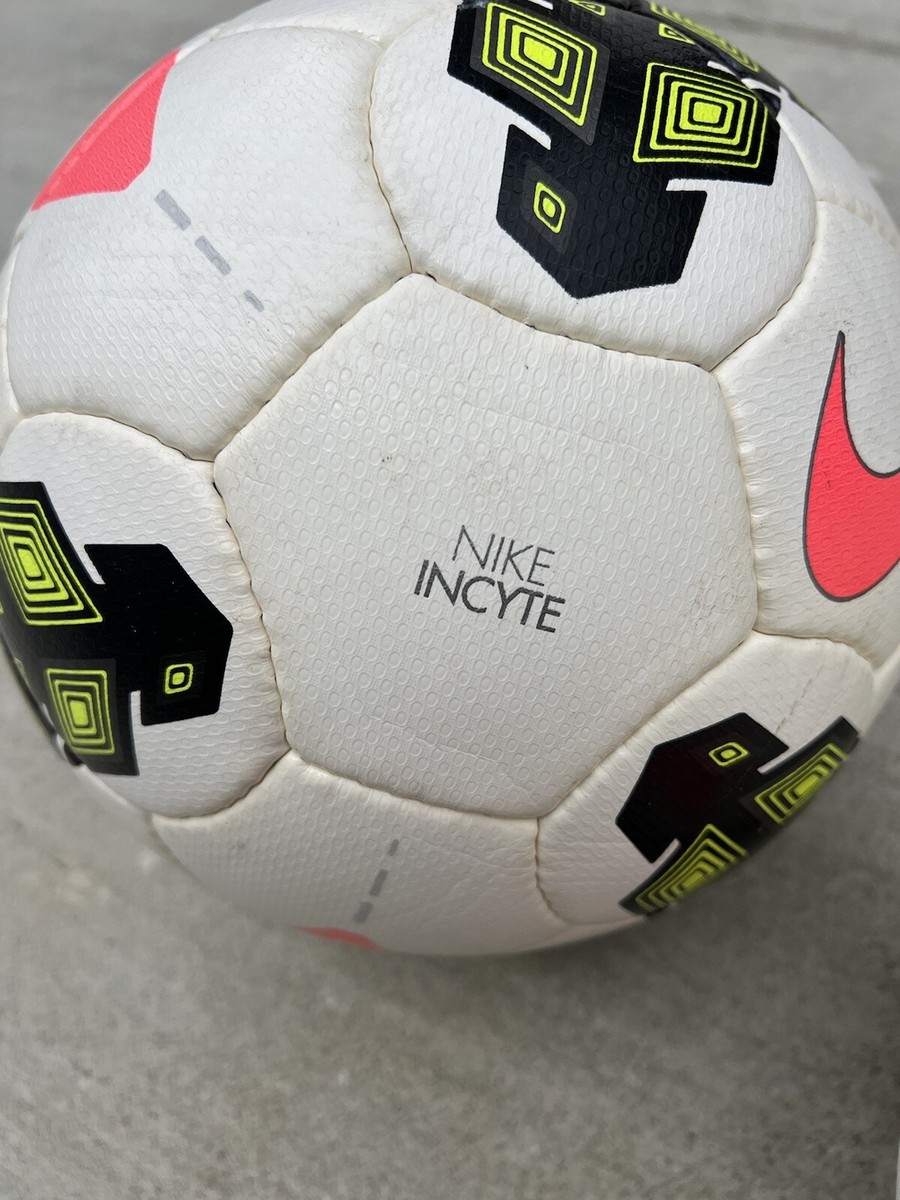 NIKE FIFA INCYTE OFFICIAL MATCH BALL