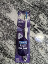 Oral B Battery Powered Toothbrush 3D White Luxe Pulsar Soft Bristles 1ct 2
