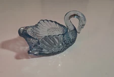 Blue Swan Salt Celler~ Glows
