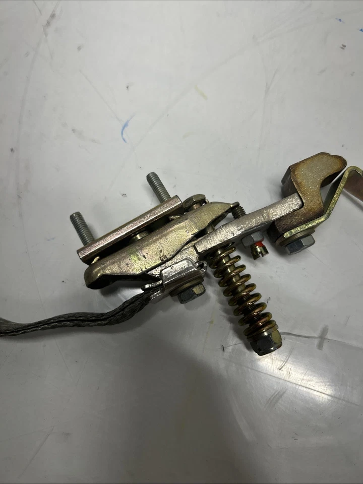 brazo de contacto de puesta a tierra con resorte M-892 Foto 3 de 4