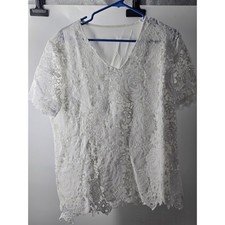 White Floral Lace V-Neck Short Sleeve Blouse Scalloped Hem Lined Top