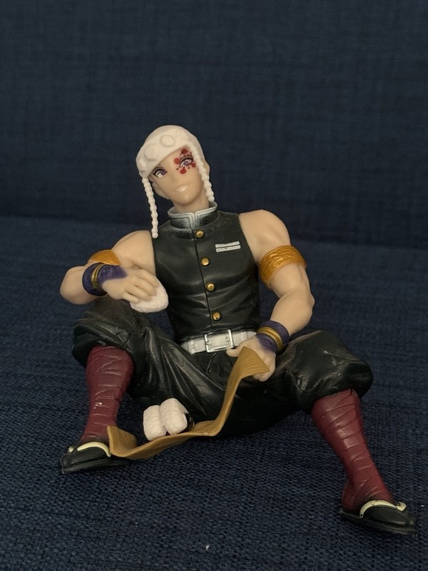 Tengen Uzui Sitting Figure Demon Slayer: Kimetsu no Yaiba Plastic